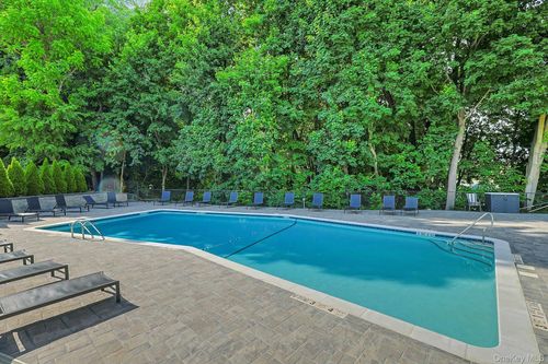8-100 Chateau Lane, Mount Pleasant, NY, 10532 | Card Image