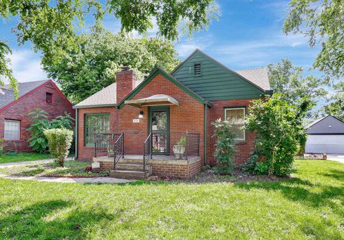 230 S Minneapolis Avenue, Wichita, KS, 67211 | Card Image