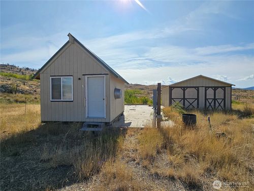 84 Allen Dr, Oroville, WA, 98844-9460 | Card Image
