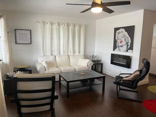 h-123 Kent H, West Palm Beach, FL, 33417-1716 | Card Image