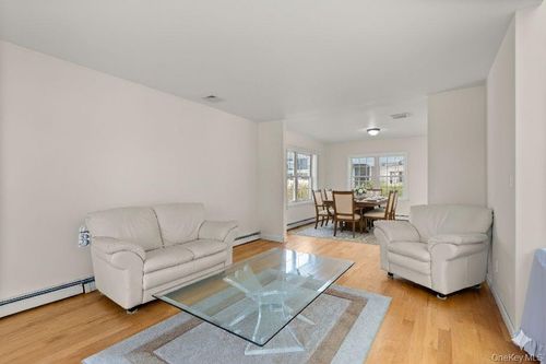 62 Dawes Ave, Amityville, NY, 11701-4146 | Card Image