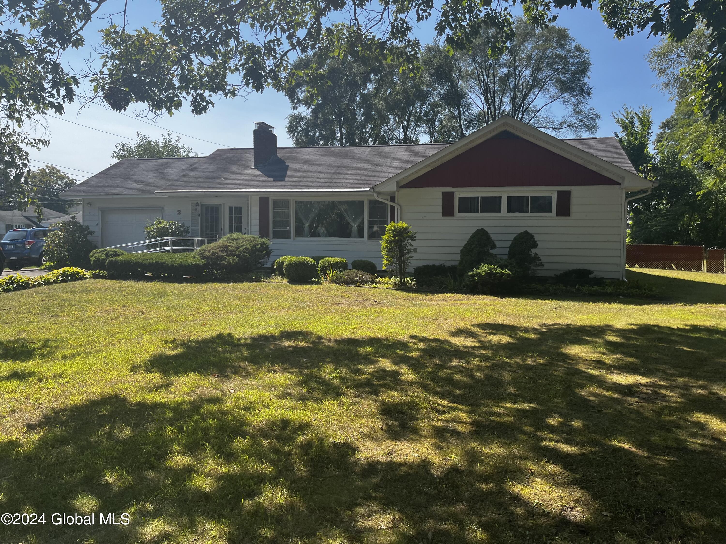 Hialeah Dr, Albany, NY 12205