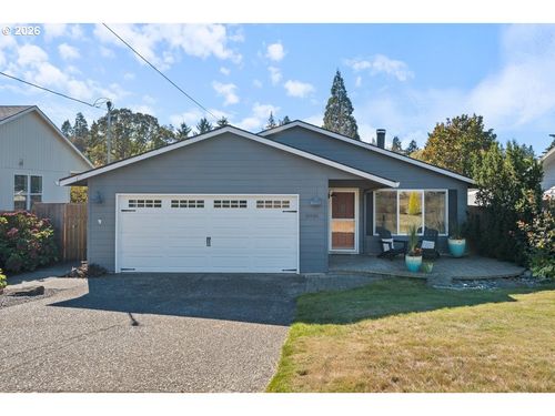 15935 Se Arista Dr, Milwaukie, OR, 97267-3811 | Card Image
