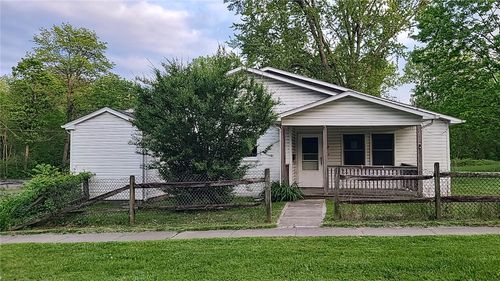 48 Chapman Ave, Auburn, NY, 13021-4724 | Card Image