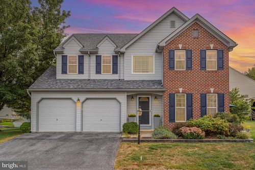 43 Apple Blossom Dr, Lancaster, PA, 17602-1652 | Card Image