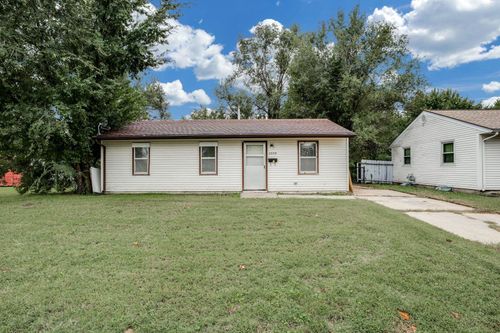 2229 E 53rd St S, Wichita, KS, 67216-3254 | Card Image