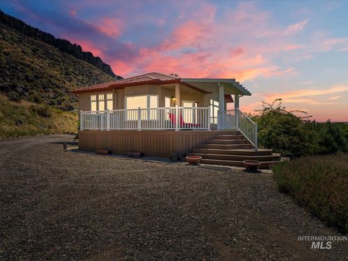 382 River Rd, Bliss, ID, 83314-5050 | Card Image
