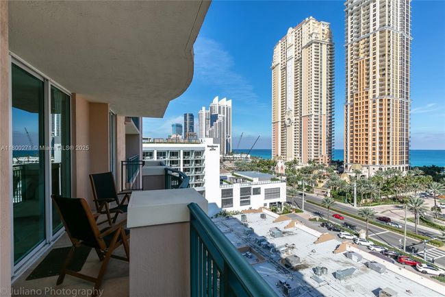 APT-1005 - 17555 Atlantic Blvd, Condo with 2 bedrooms, 2 bathrooms and null parking in Sunny Isles Beach FL | Image 22