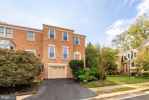 12323 Fox Lake Ct, FAIRFAX, VA, 22033-2855 | Card Image