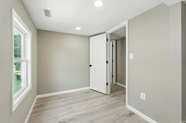 1025 S Gallatin St, House other with 5 bedrooms, 2 bathrooms and null parking in Marion IN | Image 17