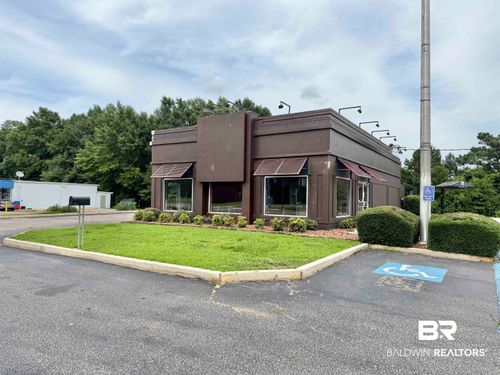 1403 S Main St, Atmore, AL, 36502-3509 | Card Image