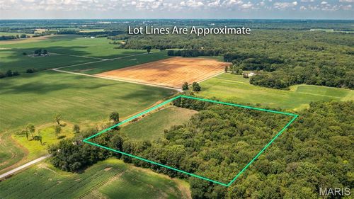 8329 Microwave Trl, Litchfield, IL, 62056-4706 | Card Image