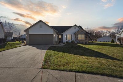 616 Meadow Stream Drive, Condo with 3 bedrooms, 2 bathrooms and null parking in South Bend IN | Image 1