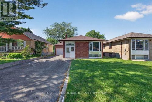 126 Trinnell Boulevard, Toronto (Clairlea-Birchmount), ON, M1L1S7 | Card Image