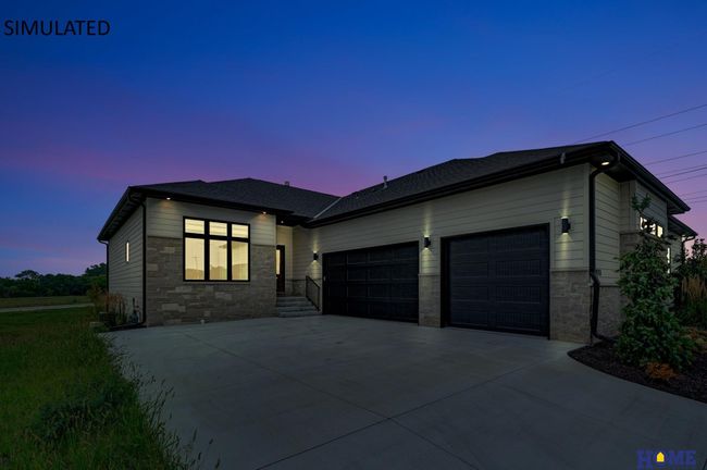 9201 Triana Ln, Townhouse with 4 bedrooms, 3 bathrooms and 3 parking in Lincoln NE | Image 4