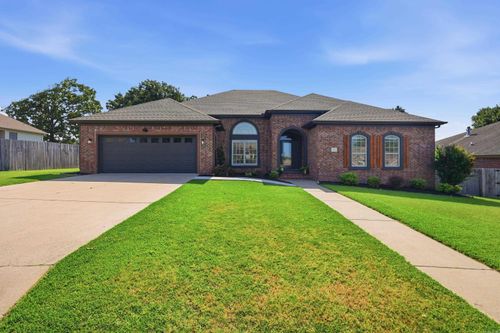 1724 Oakbrook Dr, Sherwood, AR, 72120-4086 | Card Image