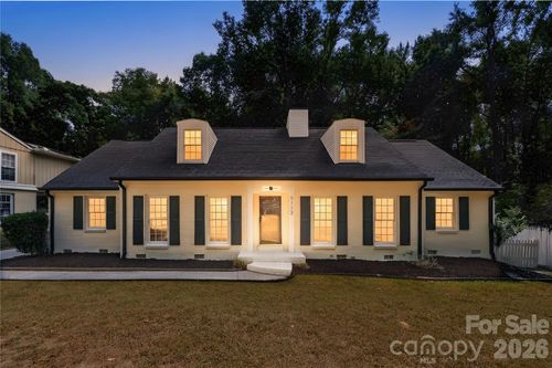 9112 Hinson Dr, Matthews, NC, 28105-5522 | Card Image