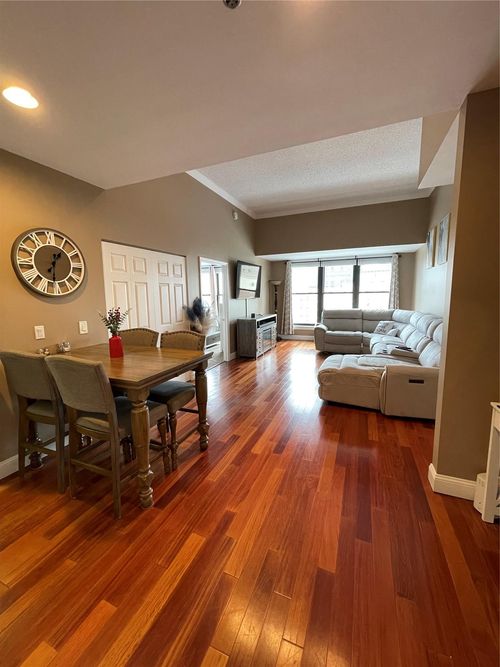 apt-414-100 New Roc City Plz, New Rochelle, NY, 10801-6538 | Card Image
