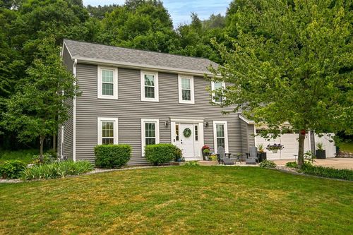 1864 Blackfoot Court, Grafton, WI, 53024 | Card Image