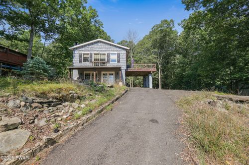 1093 Porter Dr, Bushkill, PA, 18324-8474 | Card Image