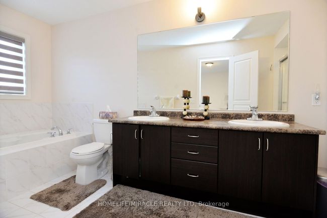 23 Falling Leaf Dr, House attached with 3 bedrooms, 4 bathrooms and 2 parking in Caledon ON | Image 20