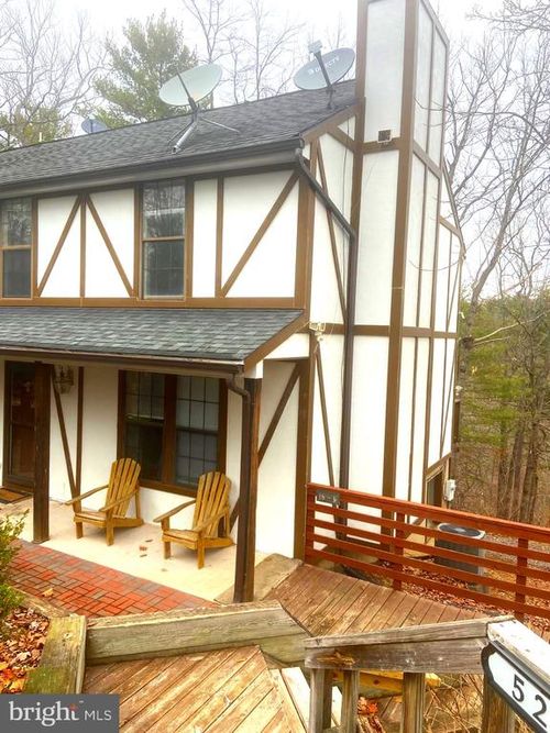 529 King St, Basye, VA, 22810-2068 | Card Image