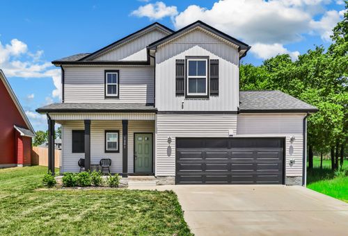 1001 Cherry Acres Dr, Clarksville, TN, 37042-8940 | Card Image