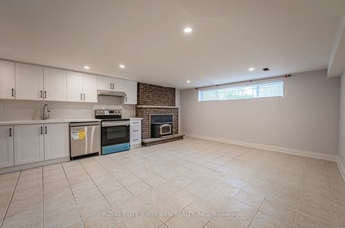 lower-144 Clover Ridge Dr E, Ajax, ON, L1S1H2 | Card Image
