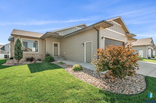 5404 S Whisper Cove Trl, Sioux Falls, SD, 57108-3707 | Card Image