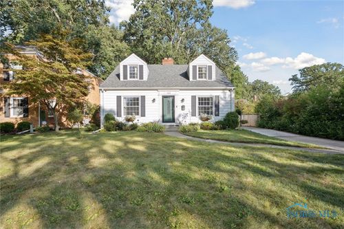 4213 Rugby Dr, Toledo, OH, 43614-5632 | Card Image