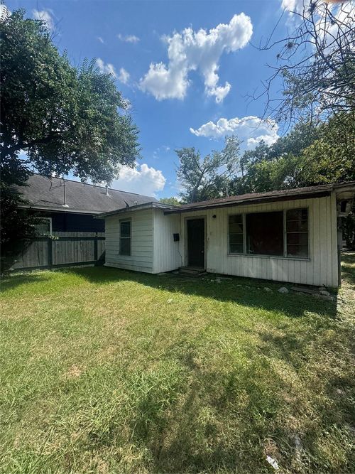 3018 Cactus St, Houston, TX, 77026-4624 | Card Image