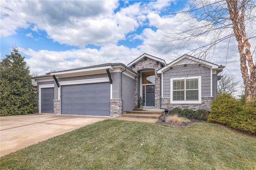 1537 Woodland Rd, Greenwood, MO, 64034-8978 | Card Image