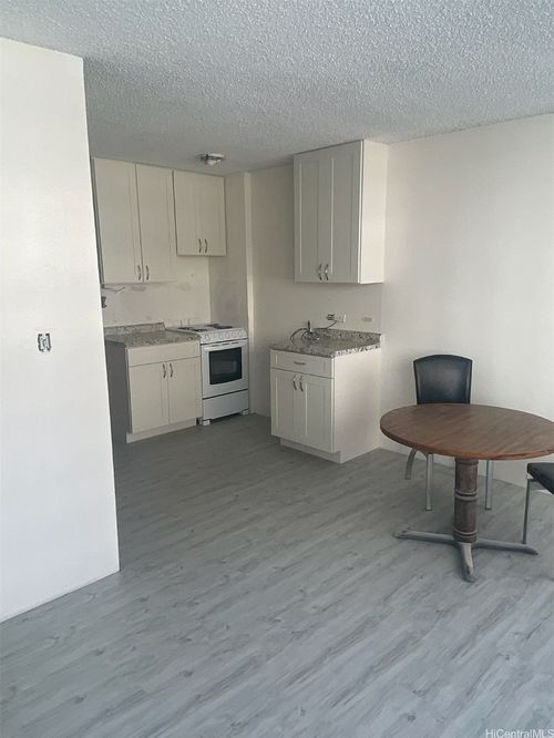 apt-509-1560 Kanunu St, Honolulu, HI, 96814-3201 | Card Image