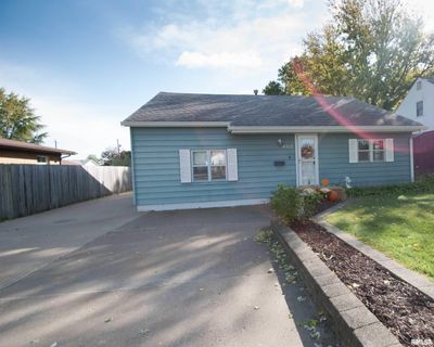 4312 8 Th Street, House other with 3 bedrooms, 1 bathrooms and null parking in East Moline IL | Image 2