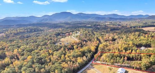 122 Belue Mill Rd, Landrum, SC, 29356-9306 | Card Image