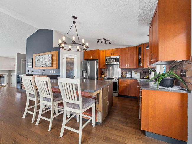 1407 Thorburn Drive Se, Home with 4 bedrooms, 3 bathrooms and 4 parking in Airdrie AB | Image 13