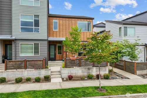 32652 Hemlock Ave Se, Black Diamond, WA, 98010-5056 | Card Image