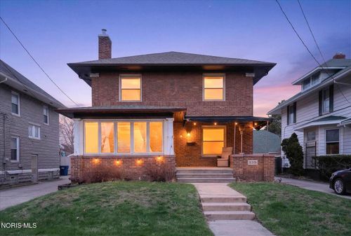 135 Amherst Dr, Toledo, OH, 43614-2903 | Card Image