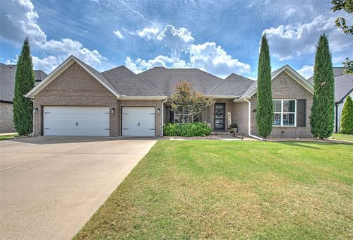 5502 W Lakewood Dr, Rogers, AR, 72758-7008 | Card Image
