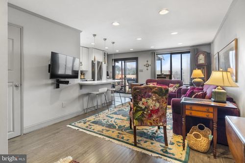 306-x-1593 N Colonial Ter, ARLINGTON, VA, 22209-1430 | Card Image
