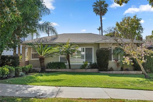 715 Havana Ave, Long Beach, CA, 90814-1956 | Card Image