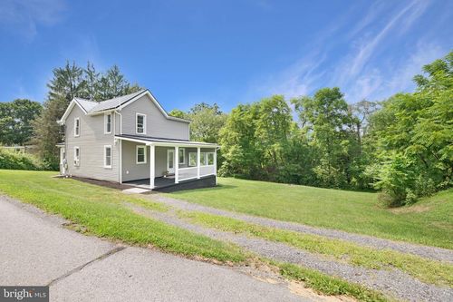 101 Cherry St, PORT MATILDA, PA, 16870-1011 | Card Image