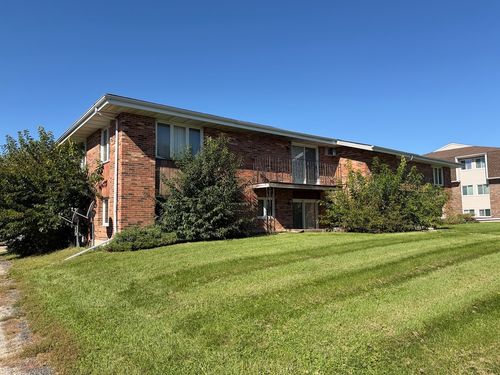 2-1768 S Hance Dr, Freeport, IL, 61032-6743 | Card Image