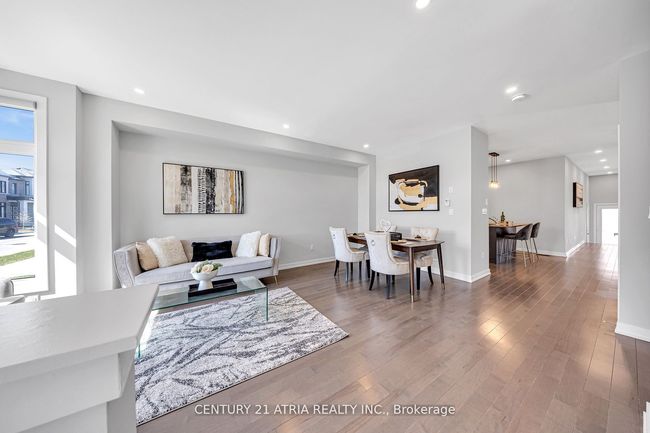 10 Sam Priestley Ave, House other with 4 bedrooms, 4 bathrooms and 2 parking in Markham ON | Image 5