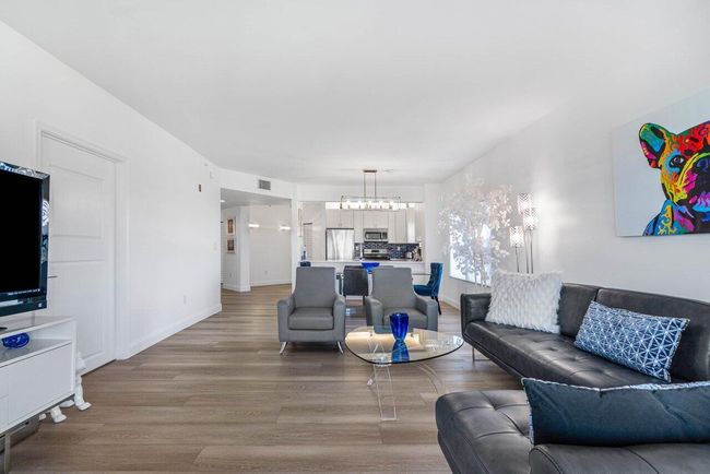 APT-401 - 300 Uno Lago Dr, Condo with 3 bedrooms, 2 bathrooms and null parking in Juno Beach FL | Image 15