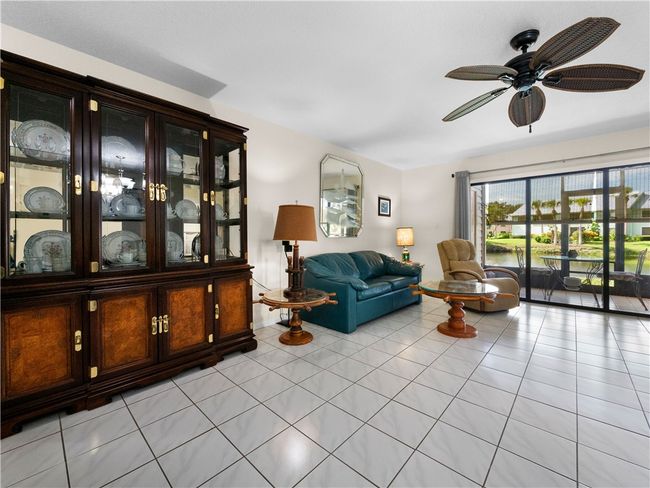 APT-2 - 5825 Marina Dr, House attached with 2 bedrooms, 2 bathrooms and null parking in Sebastian FL | Image 4