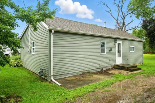 305 E Linn St, Quasqueton, IA, 52326-9772 | Card Image