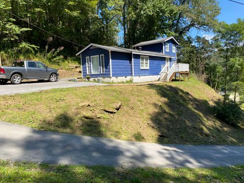 691695 Blue Ridge Church Rd, Pineville, KY, 40977-8868 | Card Image