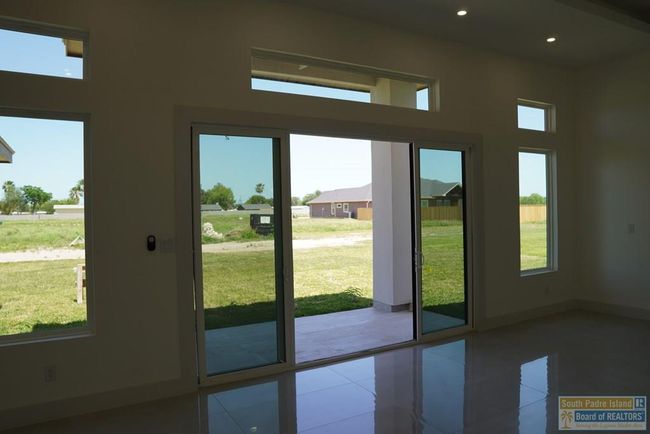 3718 White Rock Cir, House other with 4 bedrooms, 4 bathrooms and 2 parking in Harlingen TX | Image 57