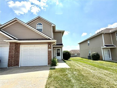 816 Sw Peach Tree Ln, Lees Summit, MO, 64064-7815 | Card Image